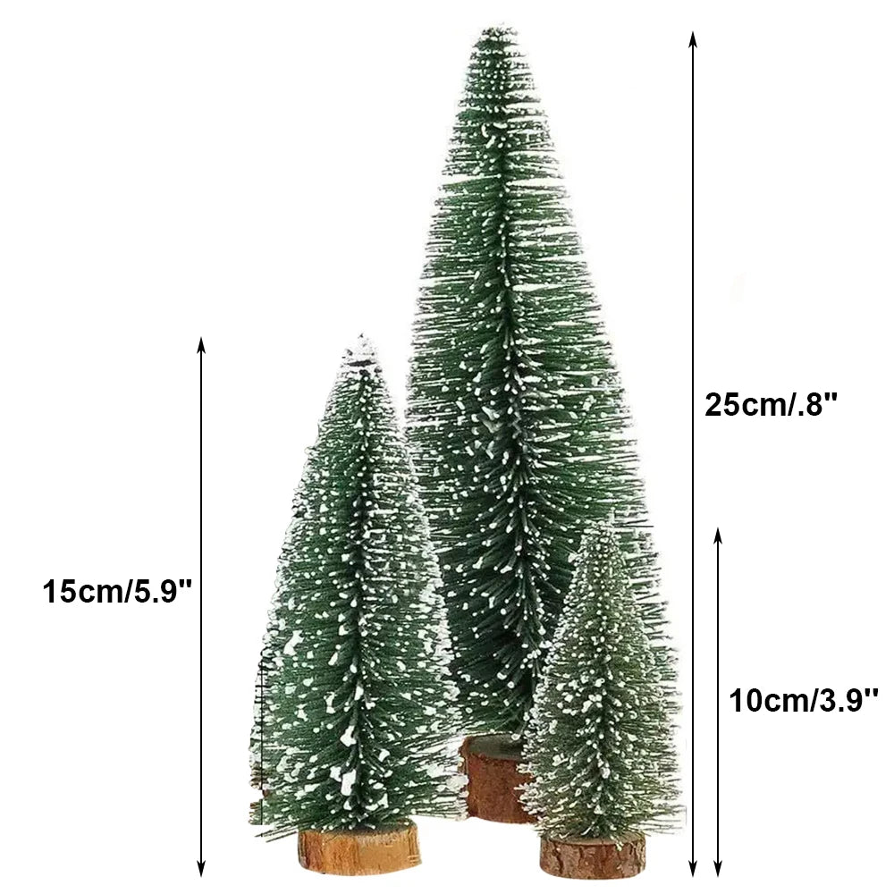 Mini adornos de árbol artificiales.