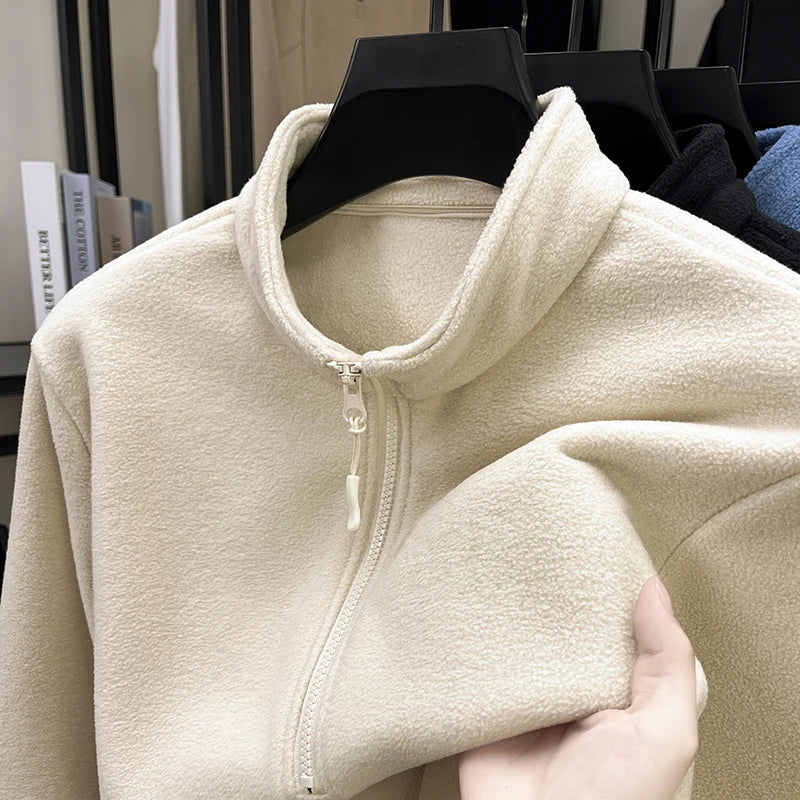 Sudadera con capucha de media cremallera de forro polar para hombre.