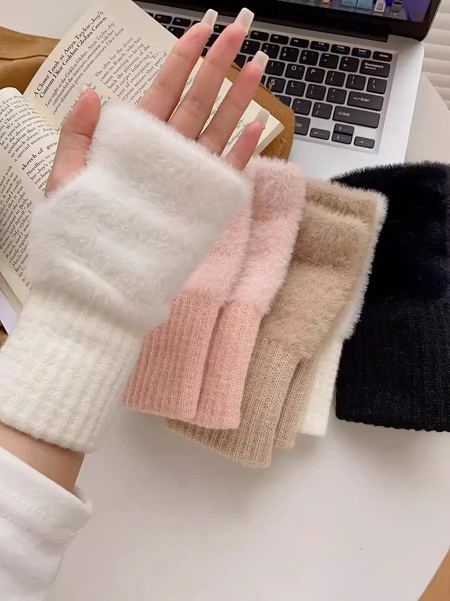 Guantes suaves de invierno con medio dedo para mujer.
