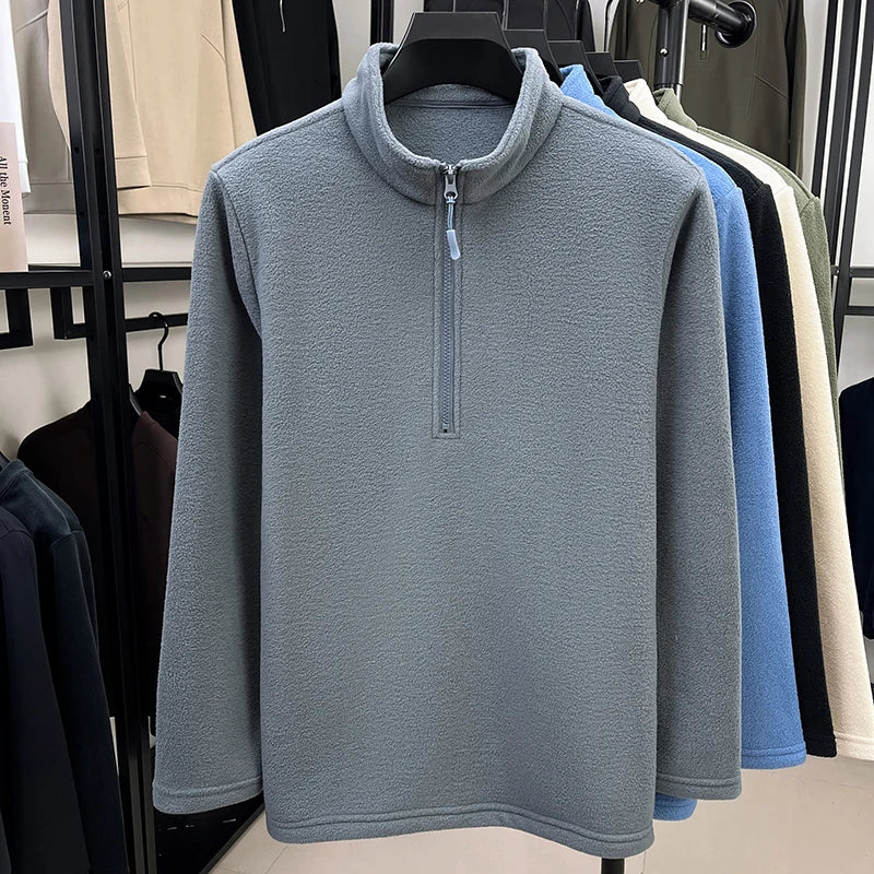 Sudadera con capucha de media cremallera de forro polar para hombre.
