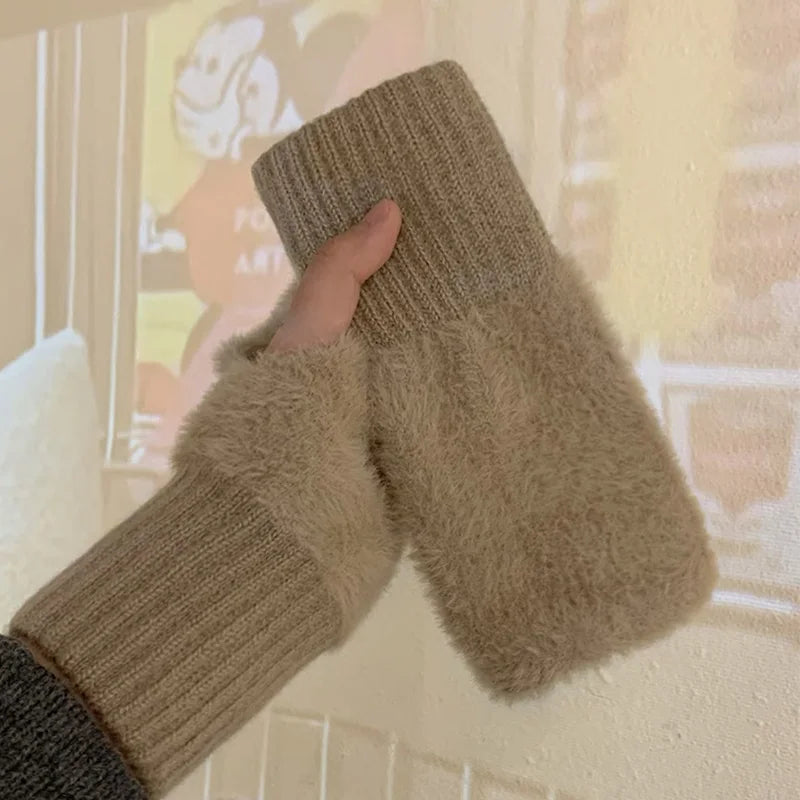 Guantes suaves de invierno con medio dedo para mujer.