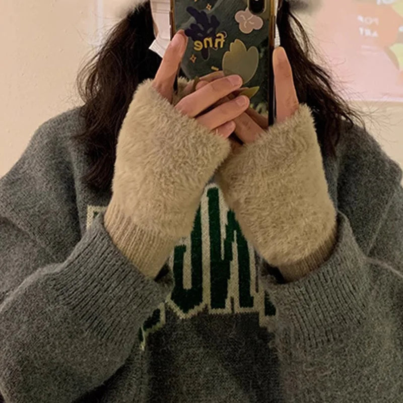 Guantes suaves de invierno con medio dedo para mujer.