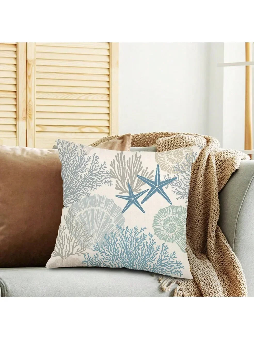 Funda de almohada con tematica marina.