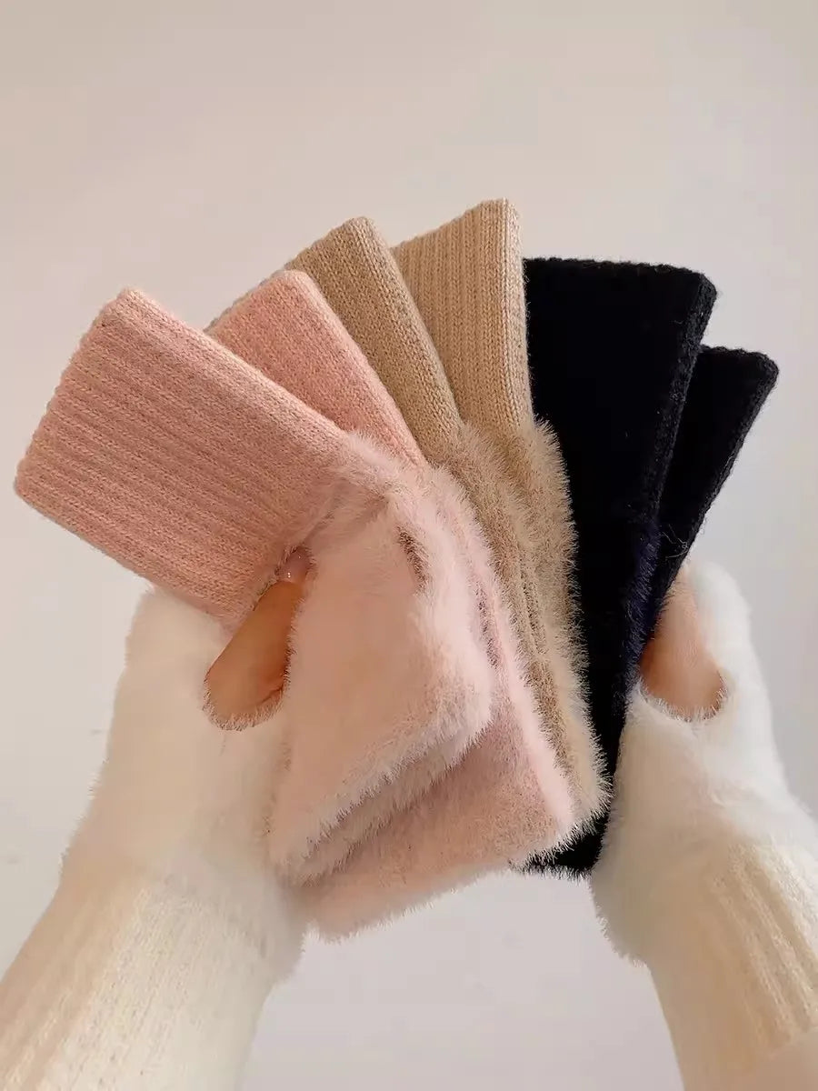 Guantes suaves de invierno con medio dedo para mujer.