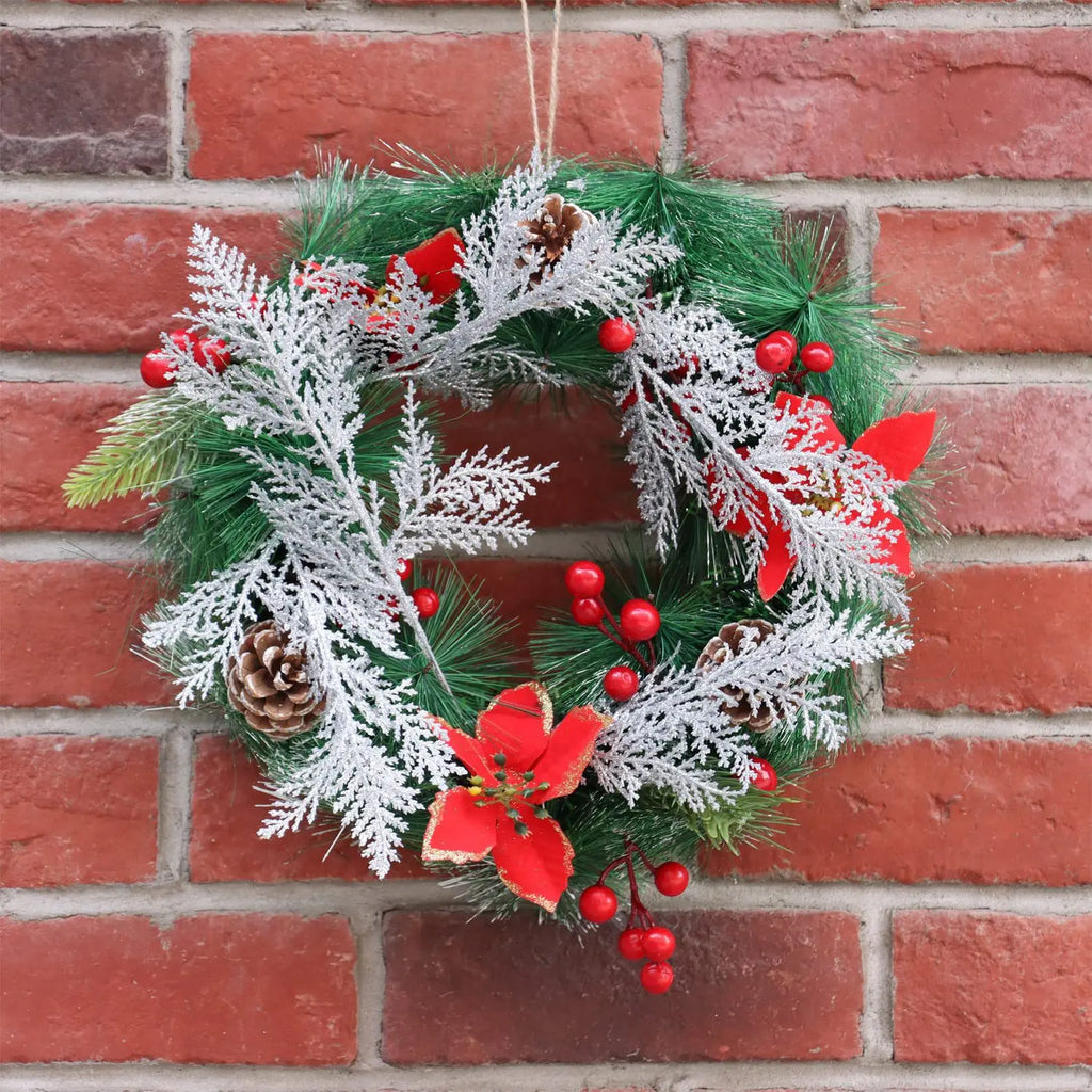 Decoración navideña, ramas brillantes, bayas, ramo de flores artificiales,