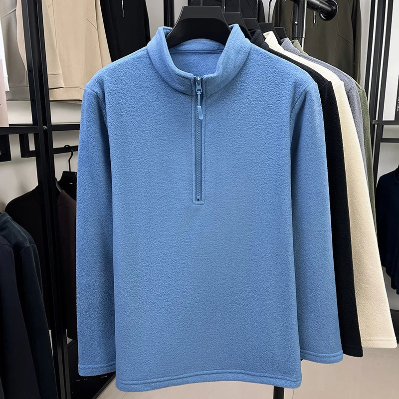 Sudadera con capucha de media cremallera de forro polar para hombre.