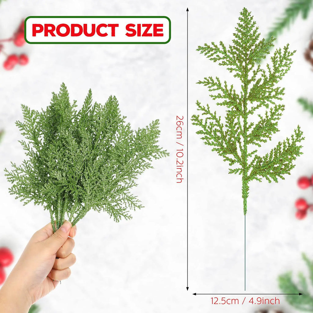 Decoración navideña, ramas brillantes, bayas, ramo de flores artificiales,